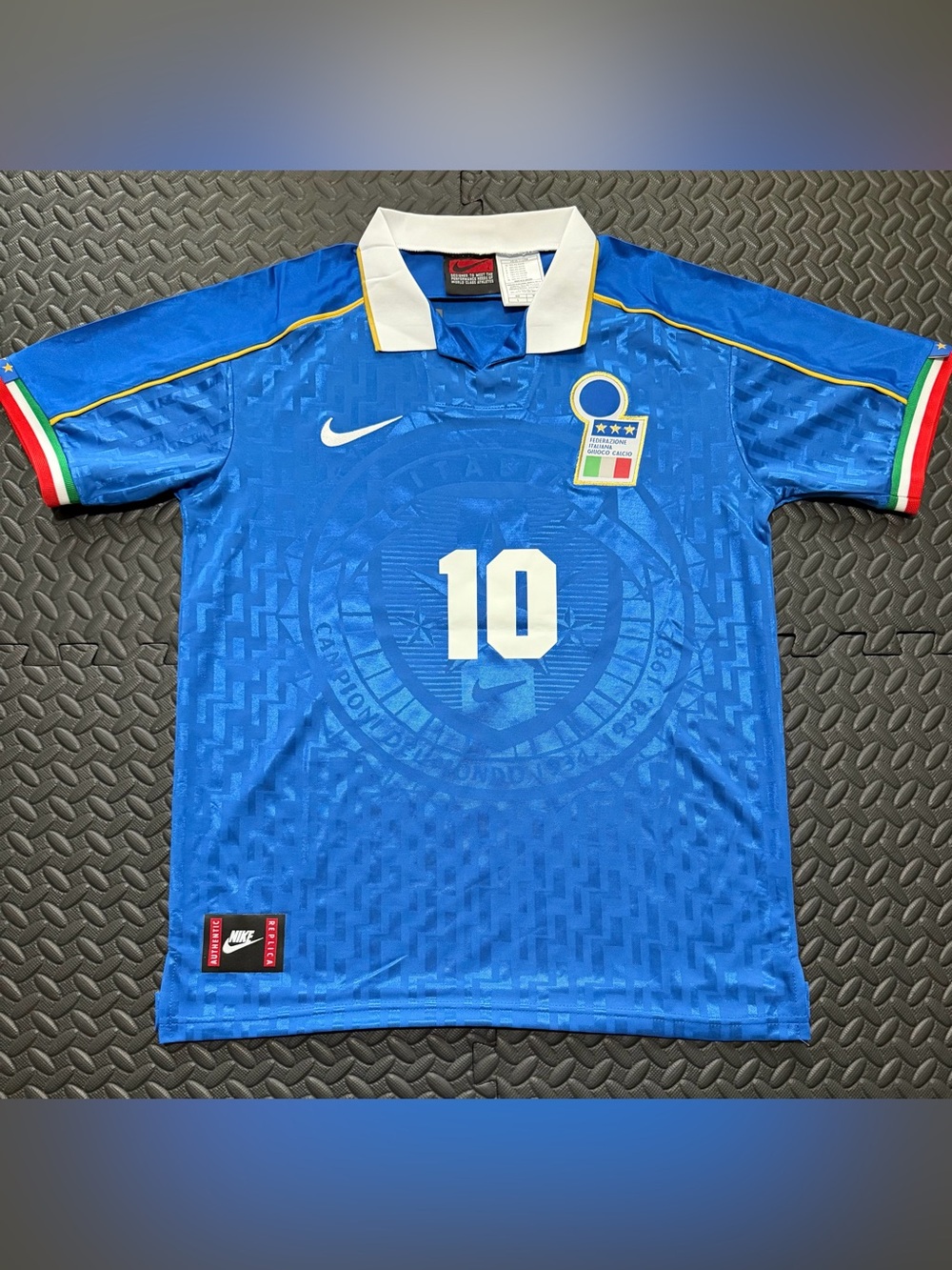 Roberto Baggio Italy Home Retro Jersey #10 Vintage Style (Runs Small)
